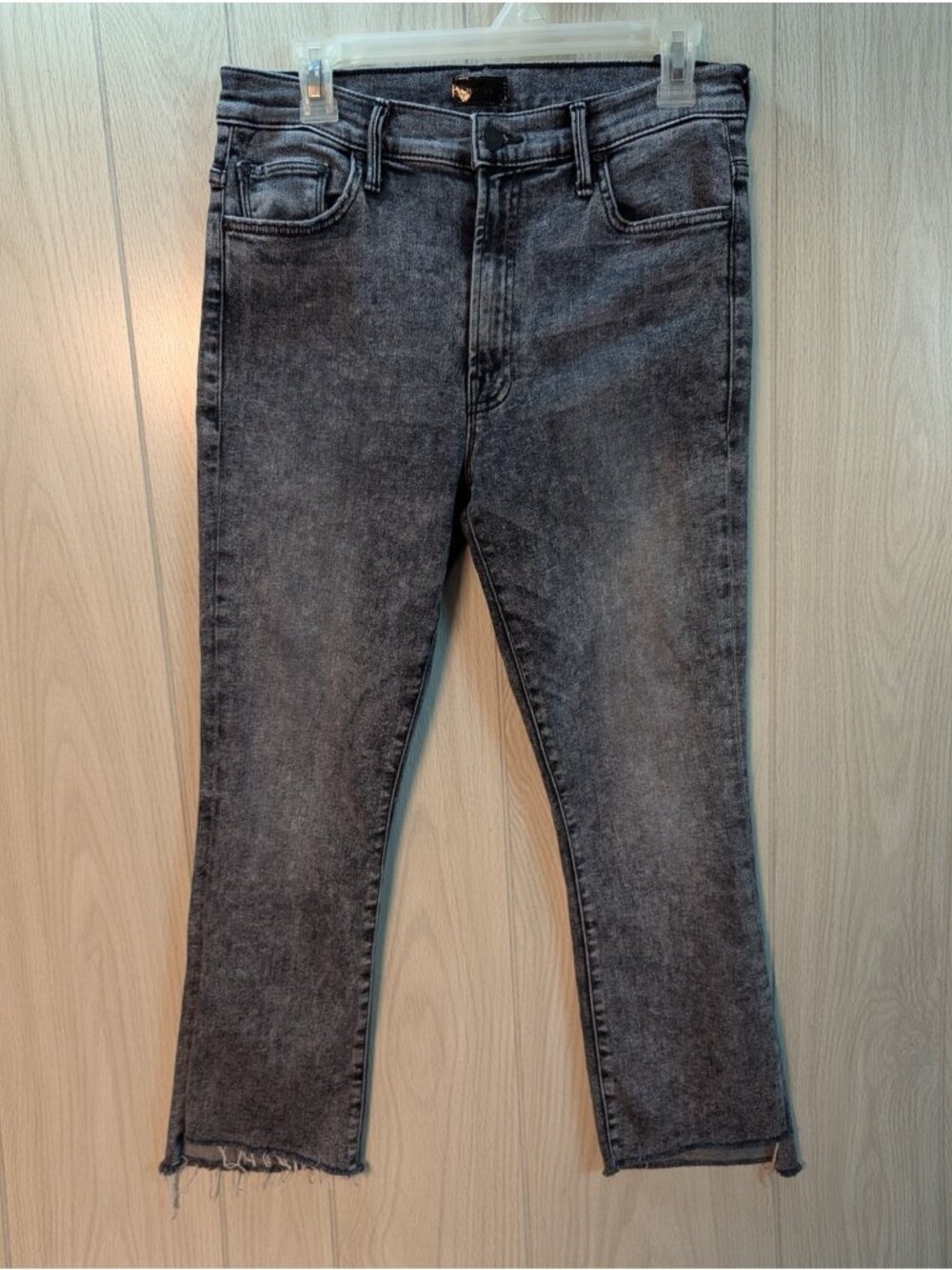Mother Jeans The Insider Crop Step Fray in Train Stops Size 31 Black Raw Hem - Picture 2 of 13